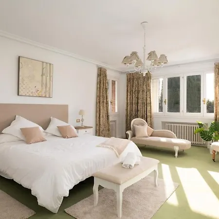 Apartment Stylish With A Pool *