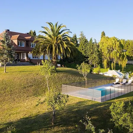 Apartment Stylish With A Pool